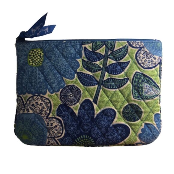 🛒 $8 - Vera Bradley Cosmetic Bag #2413 - Picture 1 of 4